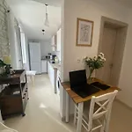Apartment Cozy Seaview Retreat *