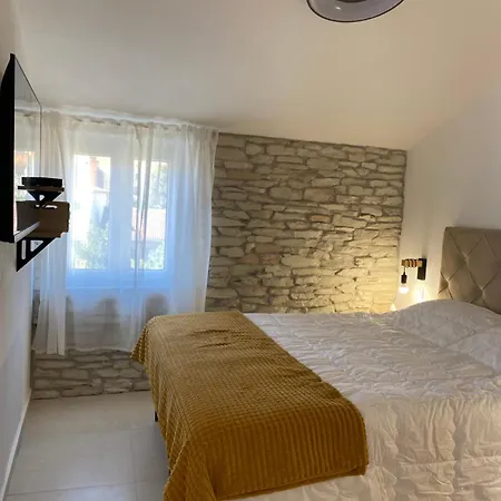 Cozy Seaview Retreat Апартаменти *