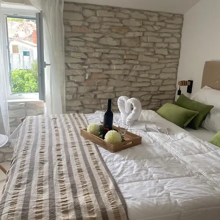 Cozy Seaview Retreat Split